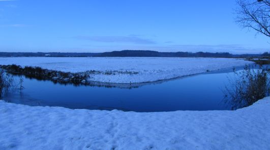 Winterfoto von Czeslaw Gorski-056_winterwiese, wassergraben